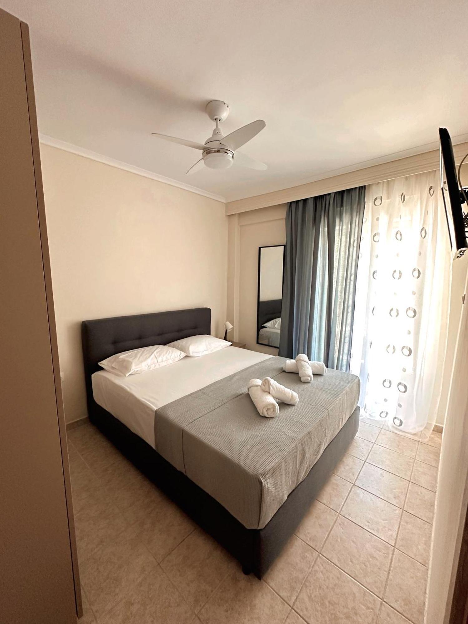 Diara Apartment Nea Irakleia Extérieur photo
